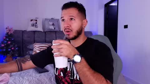 MIKEE online show from January 2026 03:09:01 AM