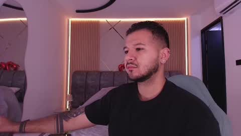 MIKEE online show from February 2026 03:05:02 AM