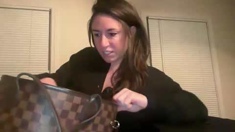 Snapshot of mr_mrs_glitter chatting on February 2026 12:06:02 AM Mr Mrs Glitter online show from February 2026 12:06:02 AM