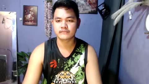 Snapshot of mr_olivercummerx chatting on April 2026 03:59:02 AM mr_olivercummerx online show from April 2026 03:59:02 AM