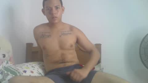 Snapshot of mr_sharkmaster777 chatting on January 2025 05:37:01 PM mr_sharkmaster777 online show from January 2025 05:37:01 PM