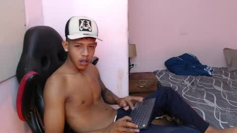 Snapshot of mr_stiven_ chatting on January 2025 08:35:02 AM mr_stiven_ online show from January 2025 08:35:02 AM