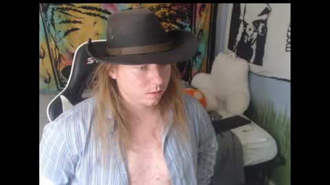 mr_strawberry online show from September 2025 06:02:02 PM