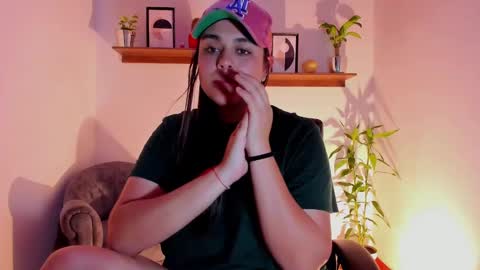 Laura online show from January 2025 02:11:01 AM