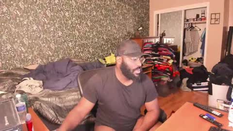 Snapshot of mrchuckdailyxxx chatting on May 2026 06:08:01 AM Chuck Daily online show from May 2026 06:08:01 AM
