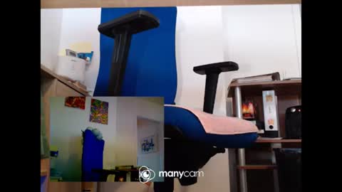 Snapshot of mrduplo1975 chatting on June 2026 05:06:02 PM MrJohnsen1975 online show from June 2026 05:06:02 PM
