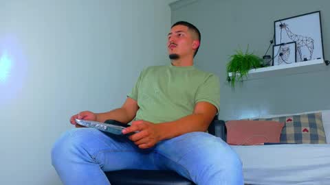 Mr Fox online show from September 2025 07:38:01 PM