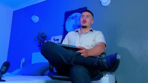 Mr Fox online show from December 2025 11:58:02 AM