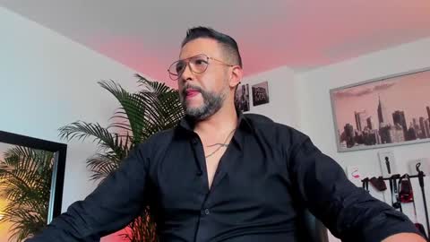 MrFrank. online show from December 2024 02:24:02 PM