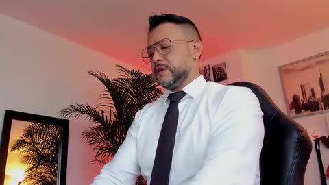 MrFrank. online show from December 2024 11:47:01 AM