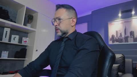 MrFrank. online show from October 2025 11:11:01 AM