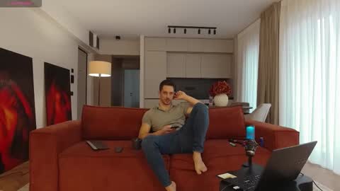 juan luis online show from November 2025 07:30:01 AM