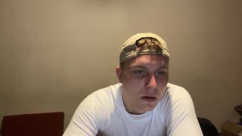 Max online show from November 2025 09:03:01 PM