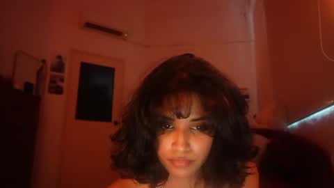 mriea_ online show from November 2025 04:38:01 AM