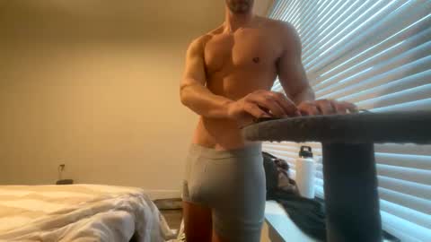 Snapshot of mrjonesjones chatting on December 2025 01:51:01 PM mrjonesjones online show from December 2025 01:51:01 PM