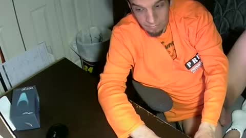 Snapshot of mrmarcxxcam chatting on February 2026 04:11:01 AM MrMarc online show from February 2026 04:11:01 AM