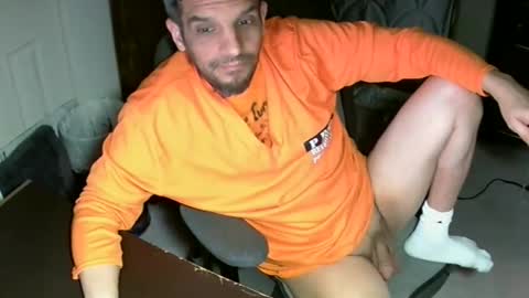 Snapshot of mrmarcxxcam chatting on February 2026 03:35:02 AM MrMarc online show from February 2026 03:35:02 AM