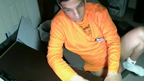 Snapshot of mrmarcxxcam chatting on February 2026 04:10:02 AM MrMarc online show from February 2026 04:10:02 AM