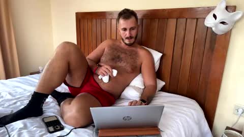Snapshot of mrmaxiy chatting on April 2026 09:45:01 AM Max online show from April 2026 09:45:01 AM