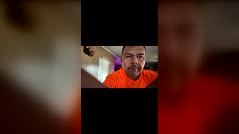 Snapshot of mrmaxpdx chatting on May 2026 01:33:01 AM Max online show from May 2026 01:33:01 AM