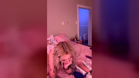 mrowmeow online show from March 2026 03:45:02 AM