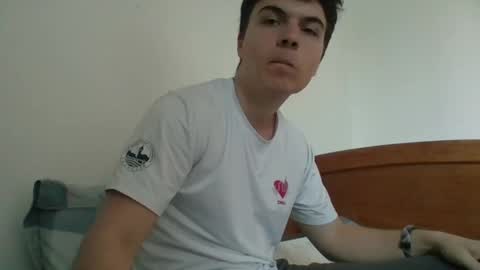 Snapshot of mrpine504 chatting on April 2026 01:42:01 AM mrpine504 online show from April 2026 01:42:01 AM