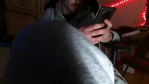 MrRogue online show from April 2026 10:33:01 PM