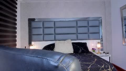 Snapshot of mrs_regina_clk chatting on July 2026 04:17:02 AM Regina online show from July 2026 04:17:02 AM