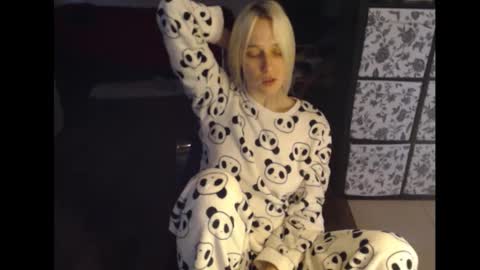 Sasha online show from September 2025 04:14:01 AM