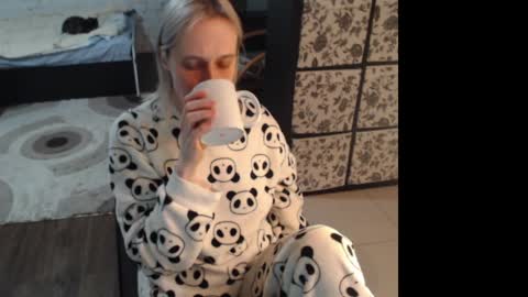 Sasha online show from March 2026 06:43:01 PM