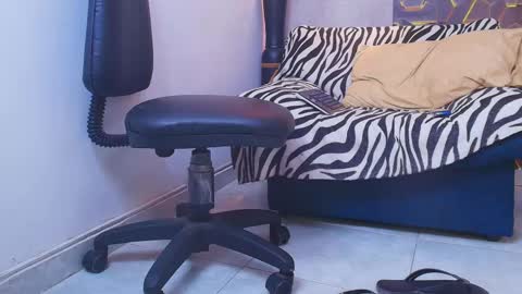 ms_leydi online show from May 2026 05:04:02 AM