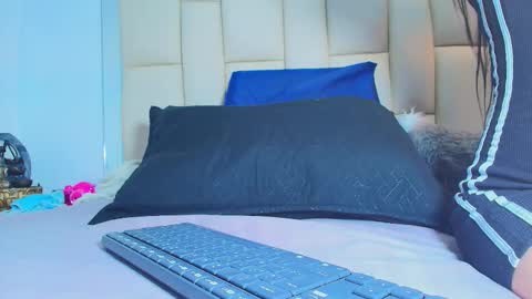 FERNANDA 3 online show from December 2025 03:23:01 AM