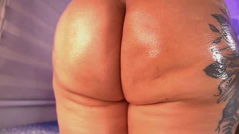 Manuela  online show from January 2025 06:13:02 AM