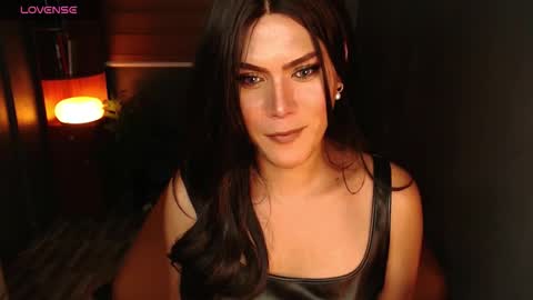 Snapshot of msveeyxo1 chatting on March 2026 02:04:02 AM Veey online show from March 2026 02:04:02 AM