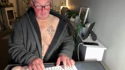 mtb1697 online show from April 2026 10:44:01 PM