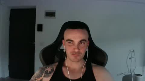 Victor online show from February 2025 08:10:01 PM