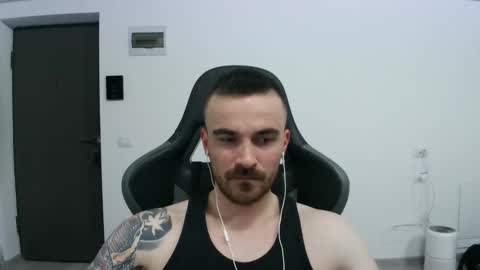 Victor online show from February 2025 06:01:02 PM