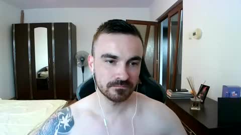 Snapshot of mu5clemania chatting on June 2026 04:42:02 PM Victor online show from June 2026 04:42:02 PM