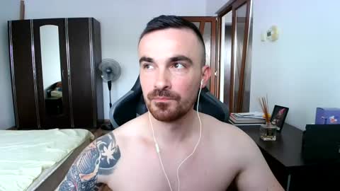 Snapshot of mu5clemania chatting on June 2026 09:17:01 AM Victor online show from June 2026 09:17:01 AM