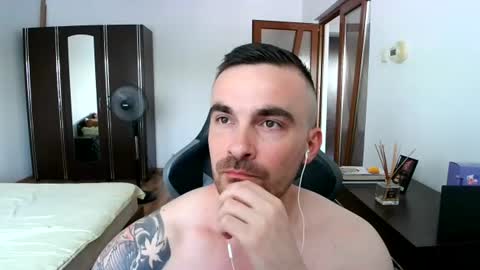 Snapshot of mu5clemania chatting on July 2026 02:45:02 PM Victor online show from July 2026 02:45:02 PM