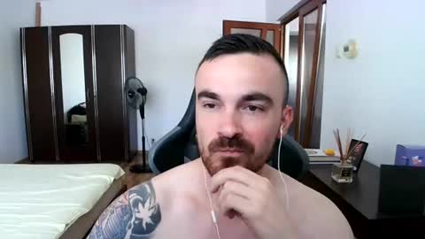 Snapshot of mu5clemania chatting on July 2026 09:11:02 AM Victor online show from July 2026 09:11:02 AM