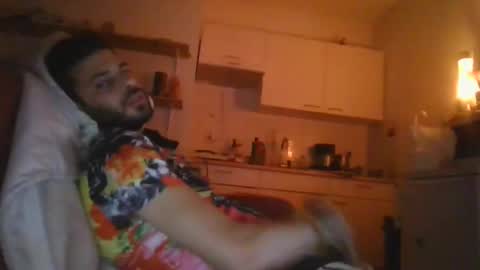 Snapshot of mucha950218 chatting on October 2025 08:38:01 PM mucha950218 online show from October 2025 08:38:01 PM