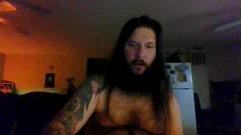 Snapshot of mudge chatting on January 2025 03:37:01 AM Mudge online show from January 2025 03:37:01 AM