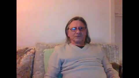 Snapshot of muetzeglatze_muetzeglatze chatting on February 2025 04:25:02 AM muetzeglatze_muetzeglatze online show from February 2025 04:25:02 AM