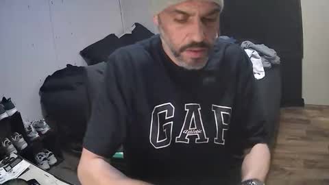 Muffdiver online show from February 2026 02:29:01 PM