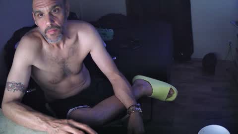 Snapshot of muffdiver718 chatting on May 2026 01:56:01 AM Muffdiver online show from May 2026 01:56:01 AM