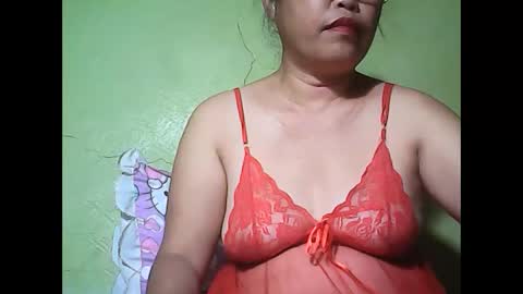 Snapshot of muffy_bunny chatting on May 2026 06:57:01 PM muffy_bunny online show from May 2026 06:57:01 PM
