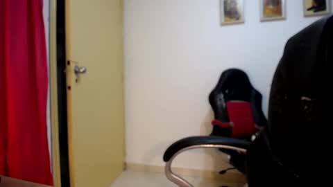 Snapshot of multiorgasmic_6 chatting on October 2025 12:27:01 AM Dani and Alex online show from October 2025 12:27:01 AM