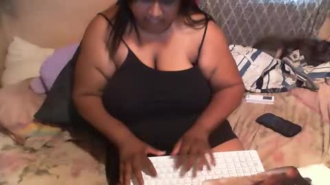 Snapshot of munniegalz1 chatting on March 2026 06:28:02 AM your angel online show from March 2026 06:28:02 AM