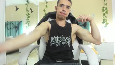 muscle scott online show from October 2025 12:28:01 PM